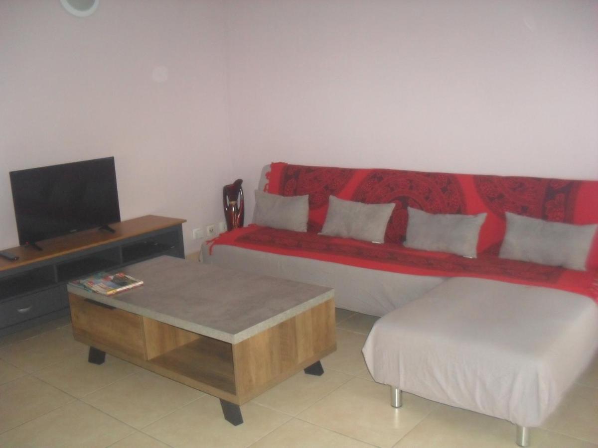 Ti Kaz En Nou' Apartment Pointe-Noire Ngoại thất bức ảnh