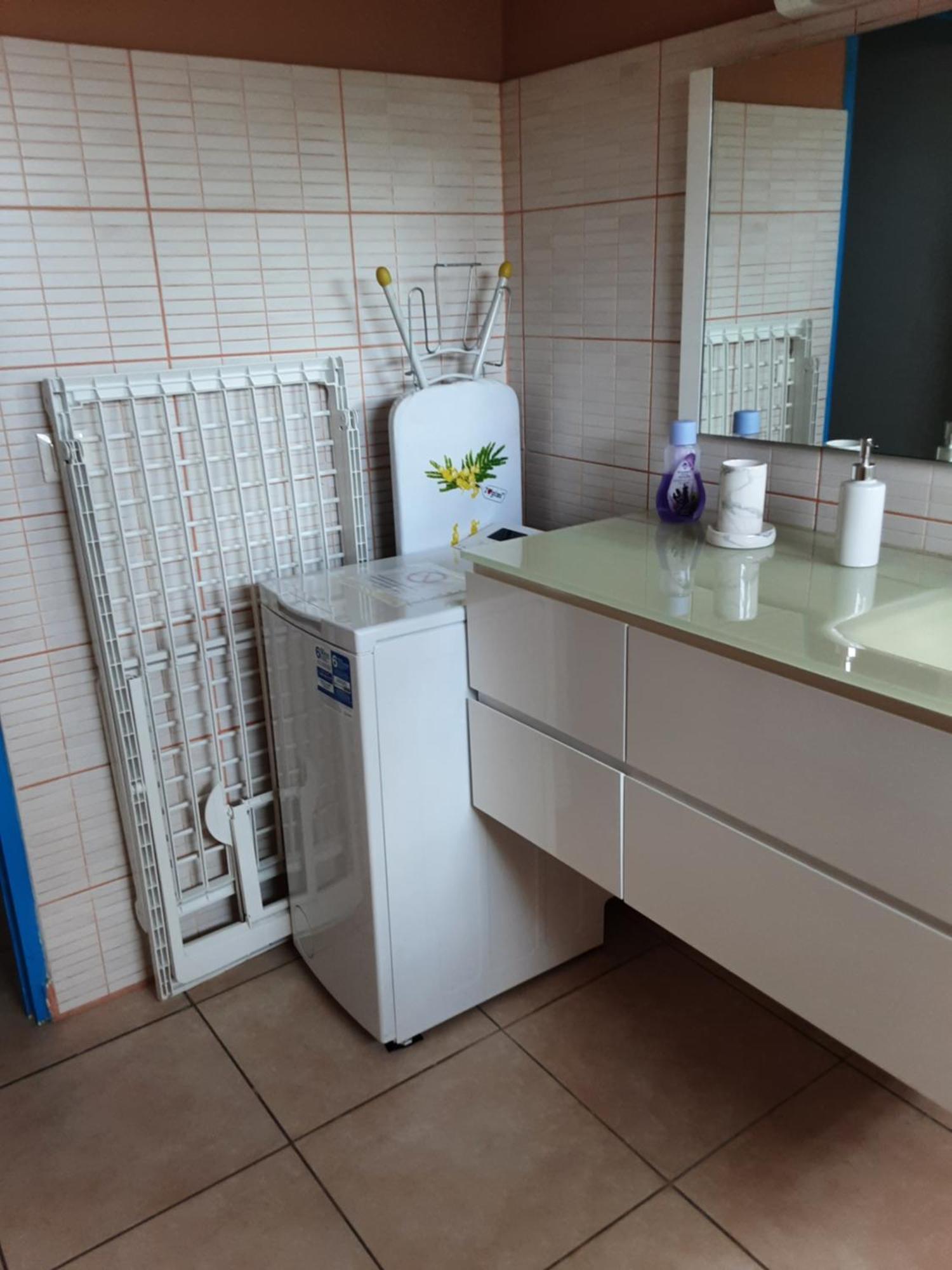 Ti Kaz En Nou' Apartment Pointe-Noire Ngoại thất bức ảnh
